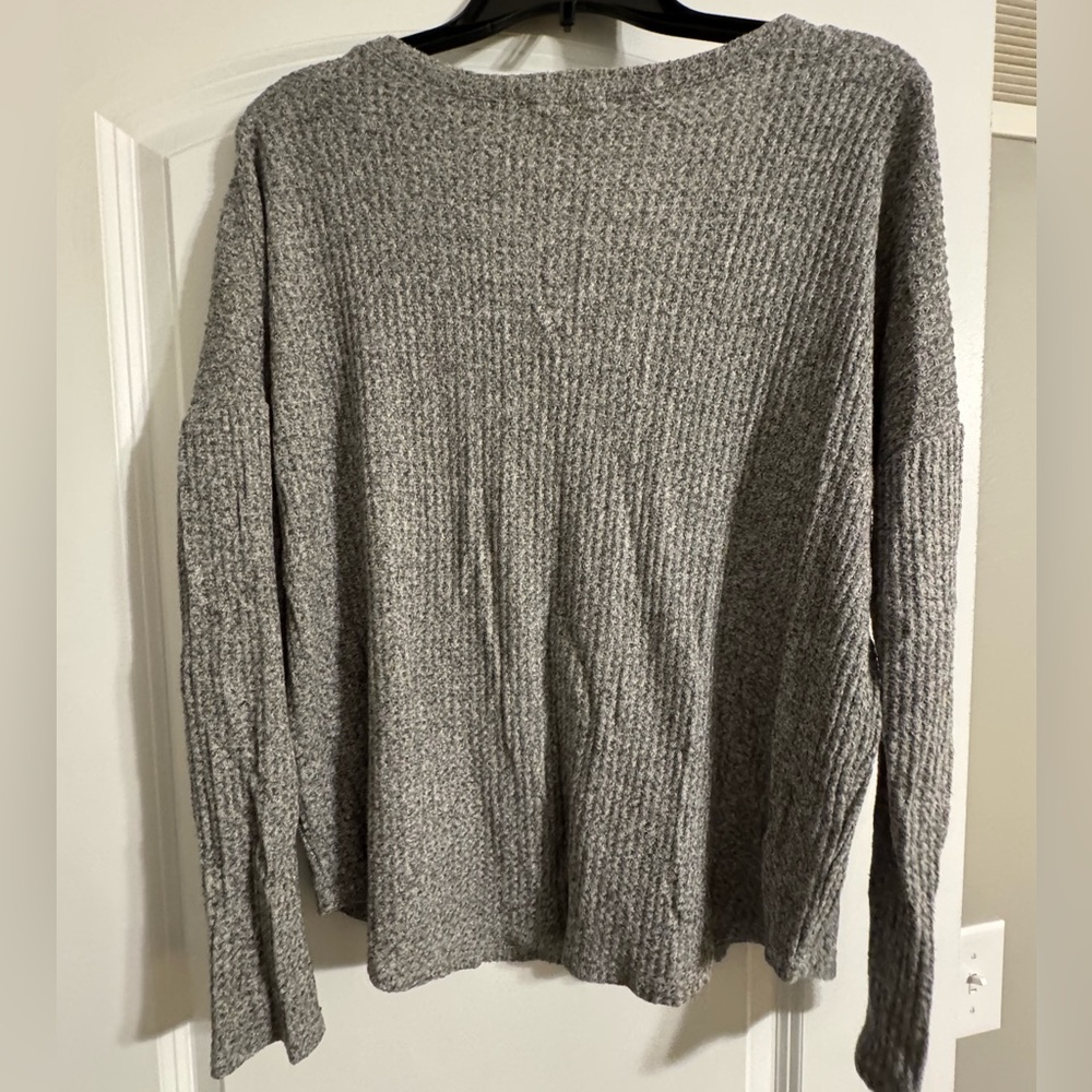 Gray Ribbed V-Neck Sweater - Picture 4 of 4